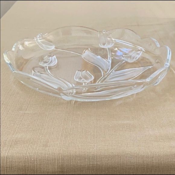 Vintage Mikasa Crystal “Nadine” Frosted Tulips Serving Platter 12.25” - Picture 4 of 6